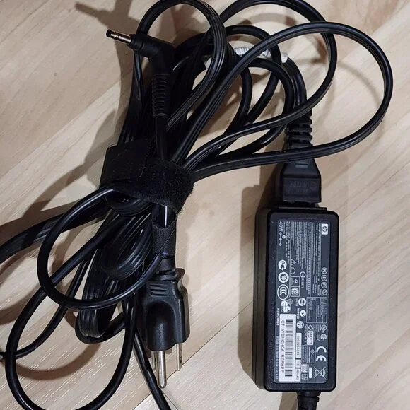Oem Hp 622435-001 Laptop Charger smlnskibumco (62)