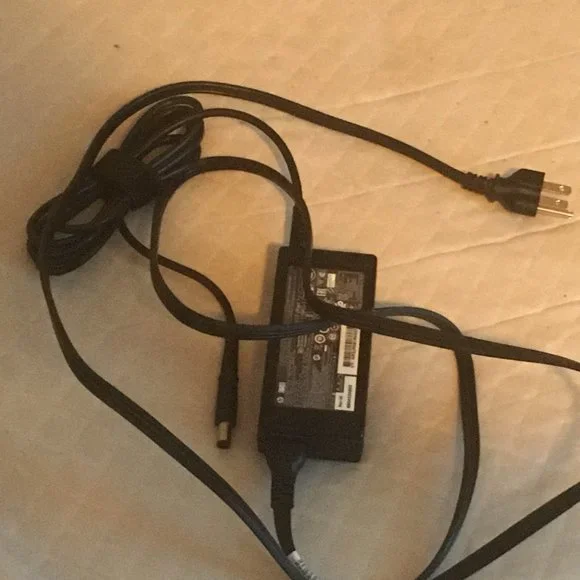 HP 65W Power Adapter TPC-LA58