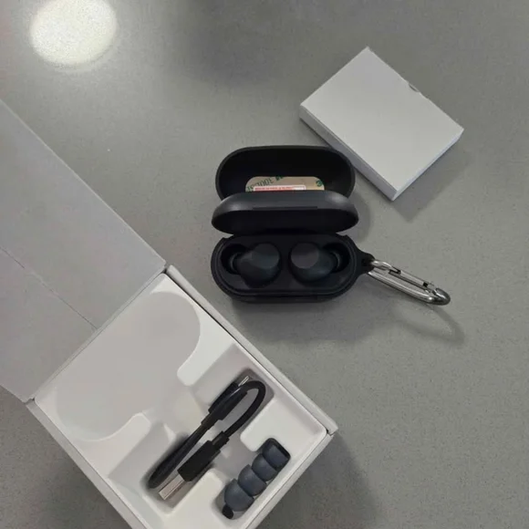 Sony Black Wireless Earbuds with Charging Case