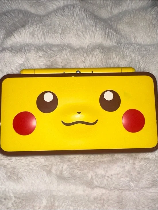 Nintendo 2DS XL - Pikachu Edition Handheld Console
