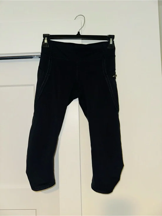 Lululemon Crop Running Leggings SIZE 4