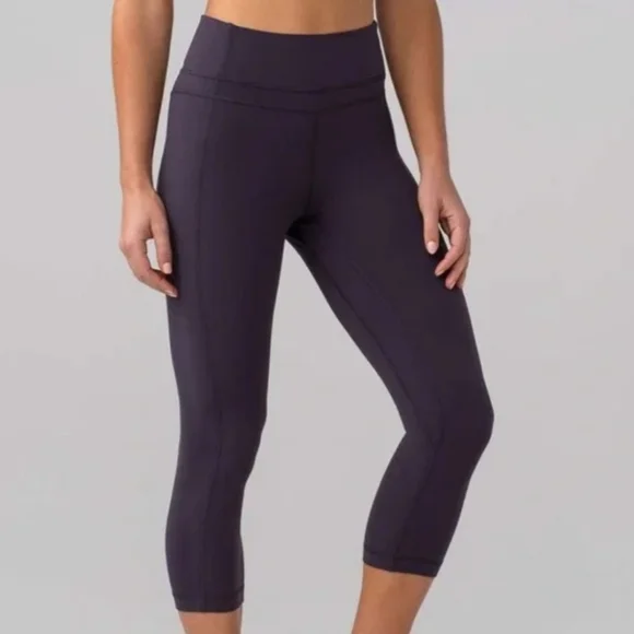 NWOT Lululemon Pushing Limits Crop