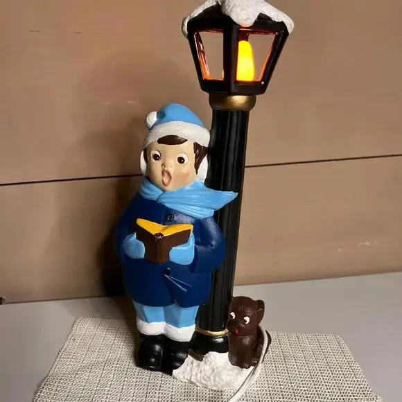 70s Vintage Christmas Caroler Lamp Light Figurine‎ Child with Dog Street Lamp
