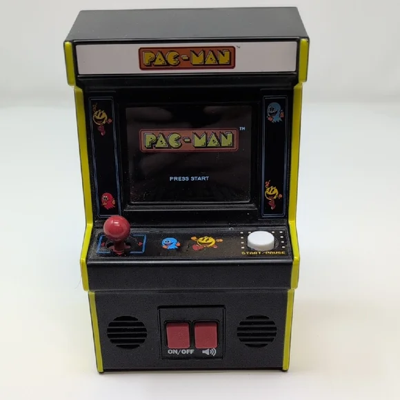 Mini Arcade Game - Black and Yellow A8