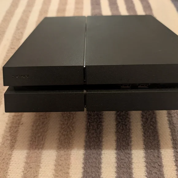 Sony Black Gaming Console PS4