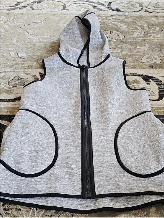 Lululemon vest