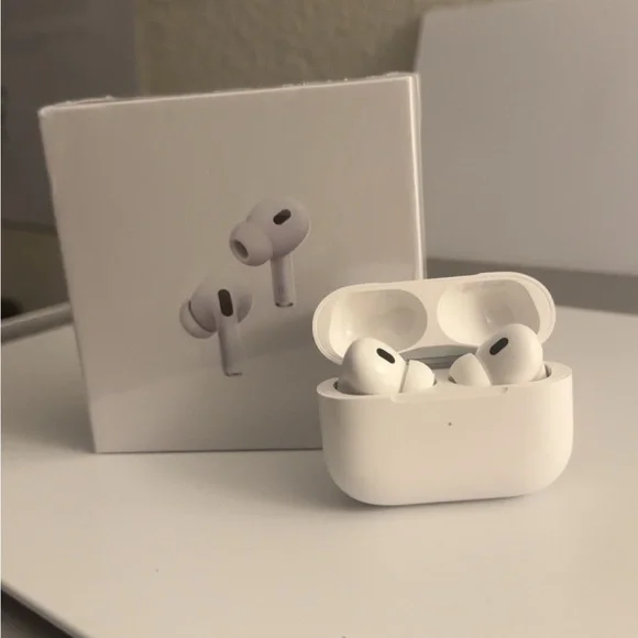 Apple Wireless Earbuds with Charging Case - White