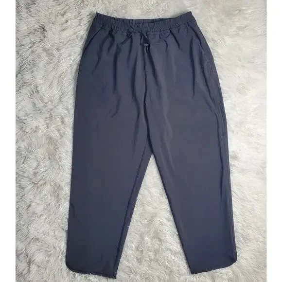 Lululemon Keep it Classic Crop Pants 6