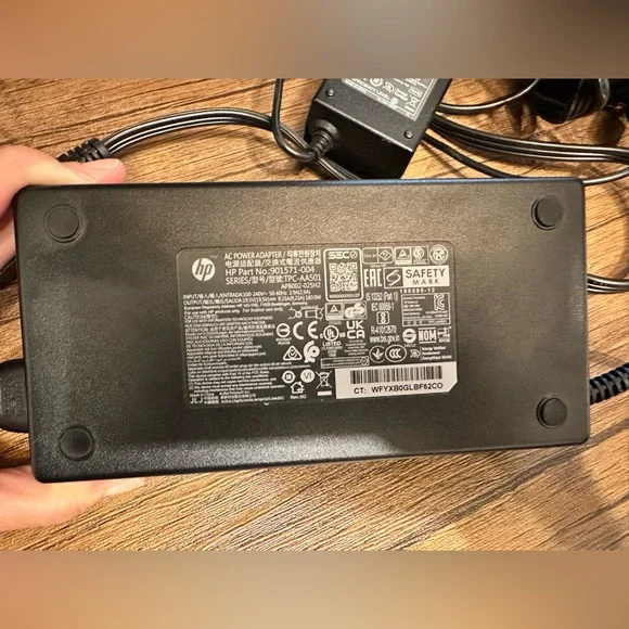 HP Black Charging Adapter