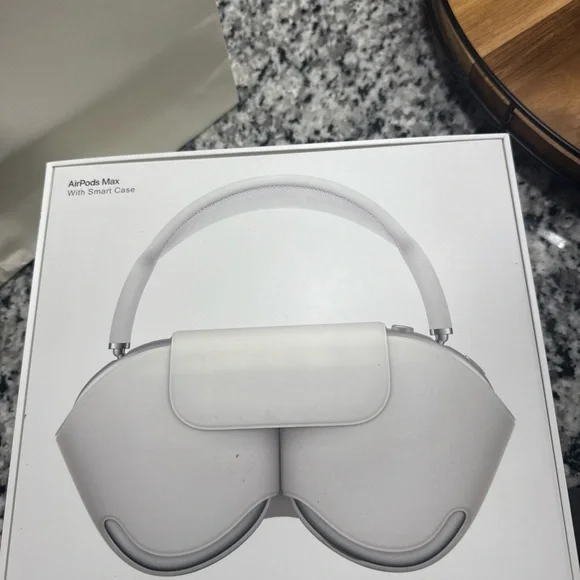Apple White VR AR Headset with Integrated Display