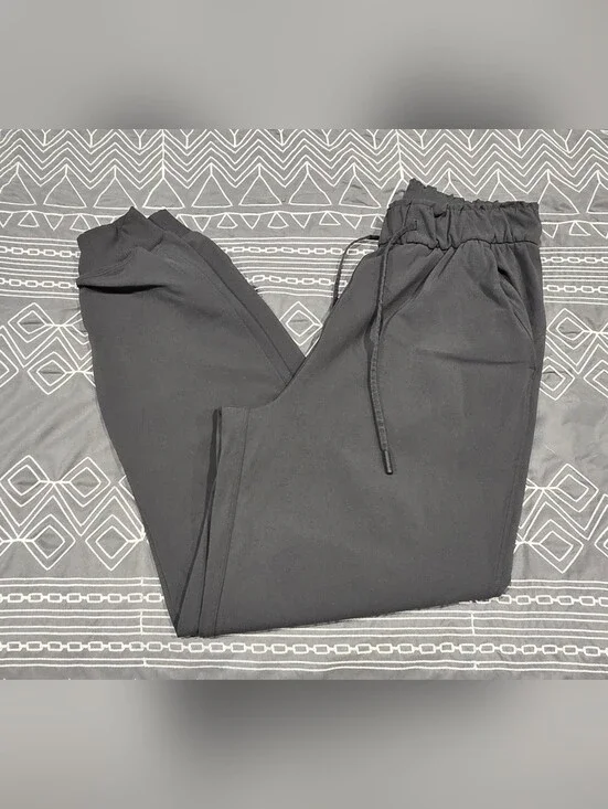Lululemon Keep Moving Jogger In Rhino Grey Size 4