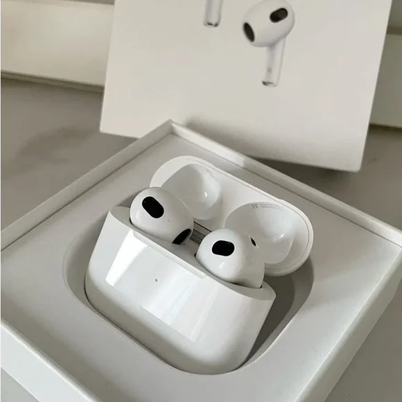 Wireless Earbuds with Charging Case - White