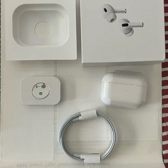 White AirPods Pro 2Headset with Charging Case
