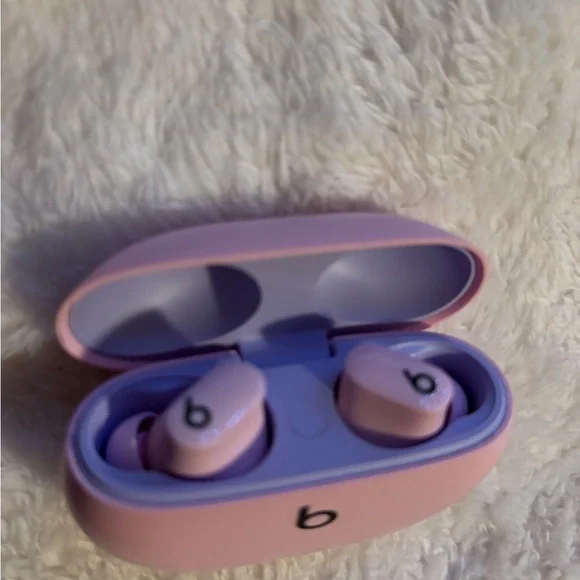 Beats by Dre Pink Wireless Earbuds