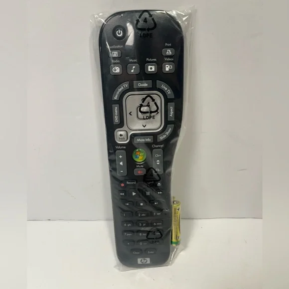 HP Media Center Remote Control Black Factory Sealed S/N 8101462 w/batteries NEW