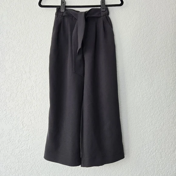 Lululemon 2 Noir Crop‎ Pant Black Paper Bag Tie Waist Wide Leg