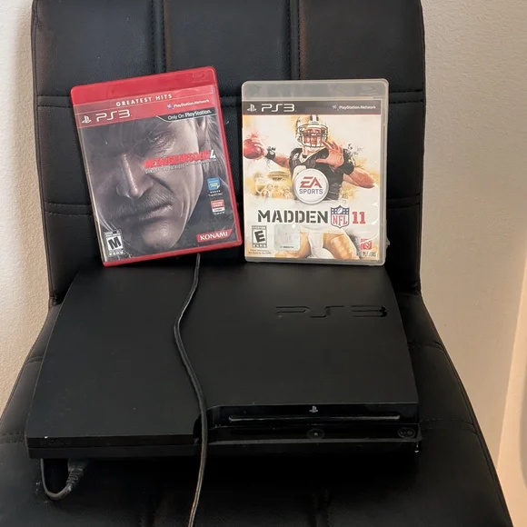 Sony PlayStation 3 Console-5-Game-Bundle - Black