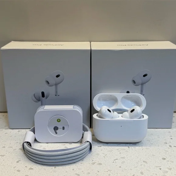 Apple AirPods Pro White Wireless Earbuds with Charging Case