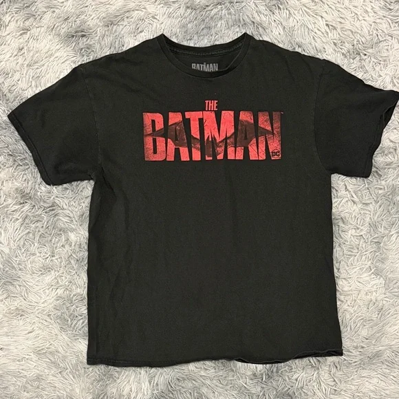 The Batman shirt XL