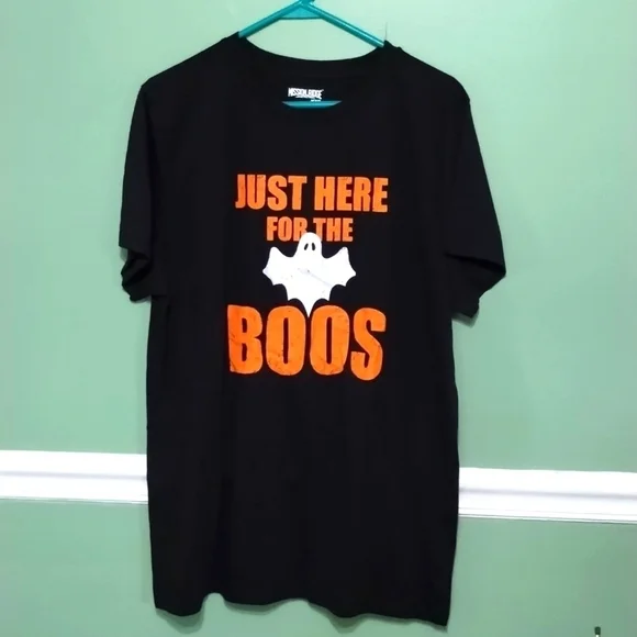 NWOT Halloween tshirt