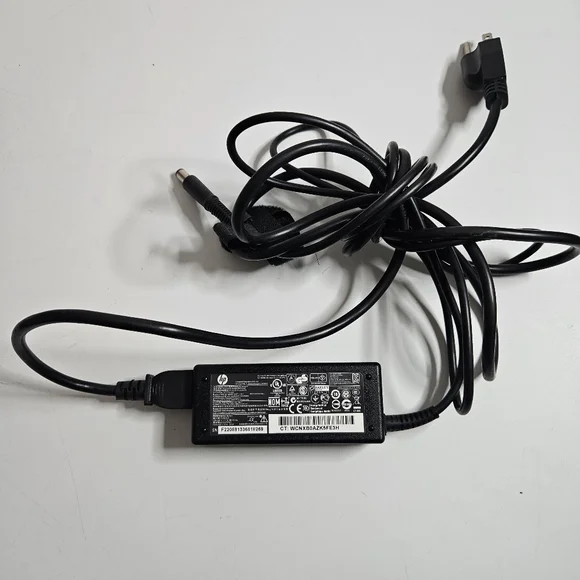 HP AC Adapter 677774-02
