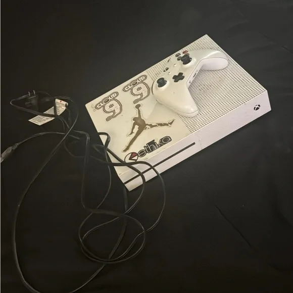 Xbox White Gaming Console