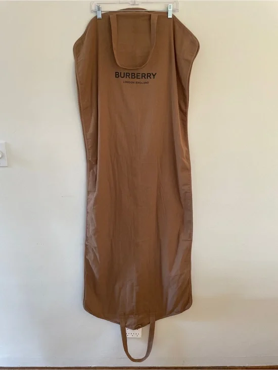 Burberry Garmet Storage Bag Suit Holder Blazer Gown Bag Designer Logo Spell Out