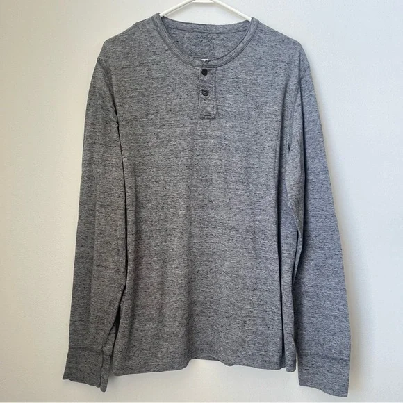 American Eagle Gray Long Sleeve Henley Mens Size Large