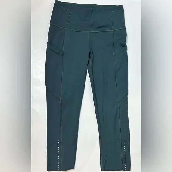 Lululemon Fast And Free reflective size 4 cropped Capri