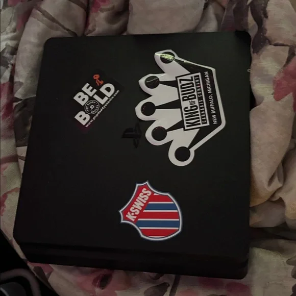 Black ps4 pro