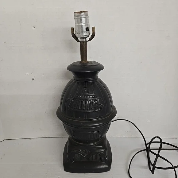 Vintage Pot Belly Stove Farmhouse Ceramic‎ Table Lamp