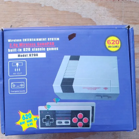 Wireless Entertainment System with 620 Classic Games - Gray