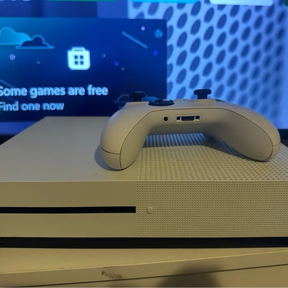 White Console with Controller