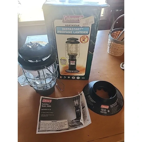 Vintage‎ Coleman Northstar Propane Lantern 2500-750 with Original Box.