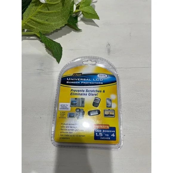 Universal LCD Screen Protectors 3 Pack Digital Cameras 1.5‎ to 4 Inches