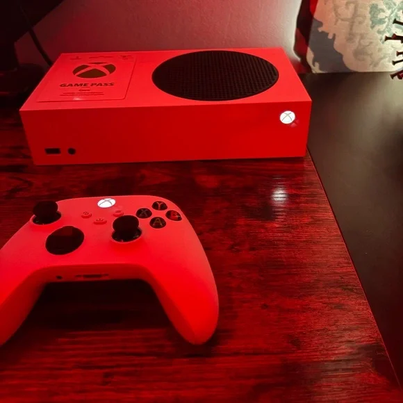 Xbox series s comes with 2 controllers and a month of game pass