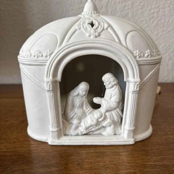Vntg Porcelain Nativity Scene Lighted Corded Bethlehem Collection 1996 Edition