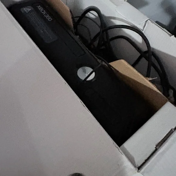 I’m selling a Xbox 360 so I can buy a new Xbox or ps5 or 4