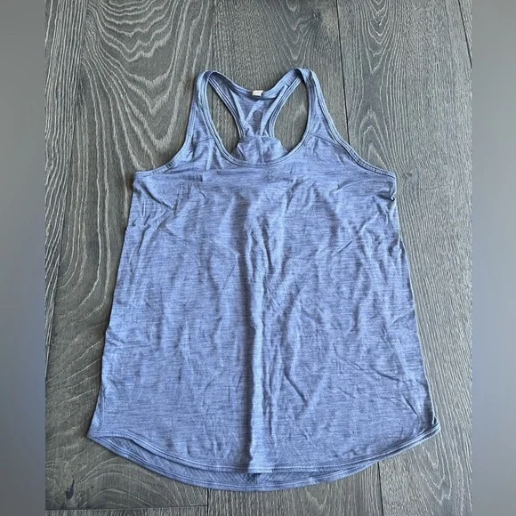 Lululemon Essential Tank in Heathered Purple Size 4
