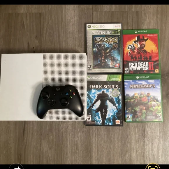 White and Black Series S Console with Wireless Controller