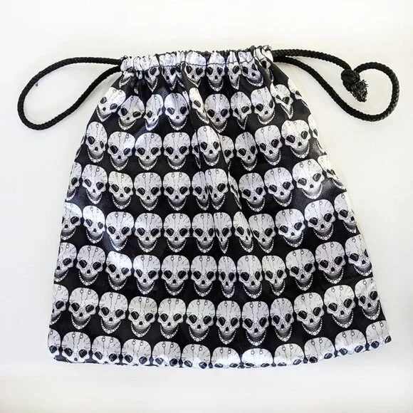 Thomas Wylde Skull Printed Dust Bag 11
