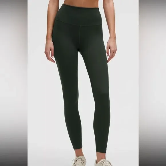 Lululemon dark green smooth leggings in size‎ 10 23” inseam