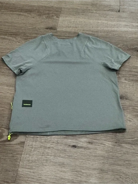 Lululemon Lightweight Cinched Hem Hiking T Shirt Laurel Green Size 4