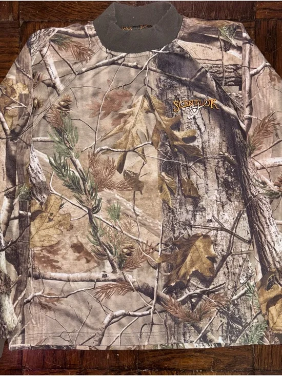 Realtree Men's Long-Sleeve Camo Shirt in Brown and Green
