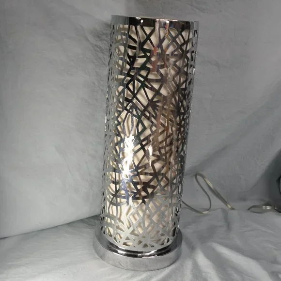SALE* silver metal bird nest 16