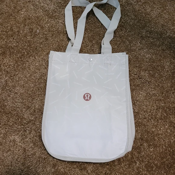 Lululemon reusable bag