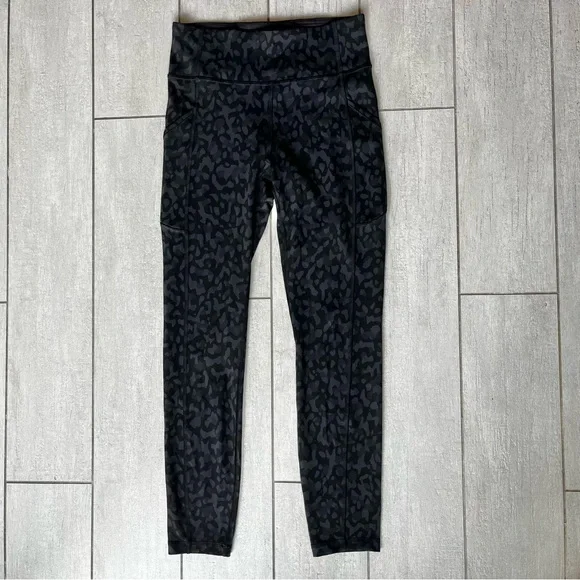 Lululemon Invigorate High-Rise Crop Leggings Black Formation Camo 26”
