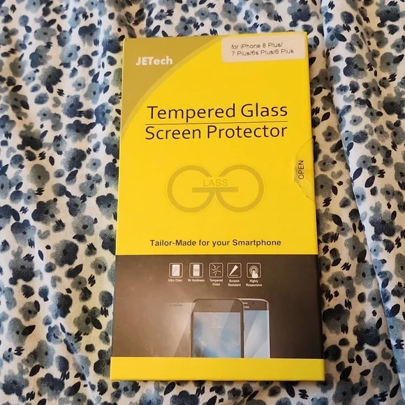 IPhone tempered glass screen protector