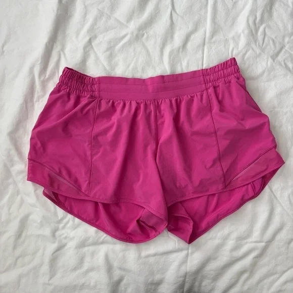 Lululemon Low-Rise Hotty Hot Shorts Women’s Running Athletic Shorts Size 14