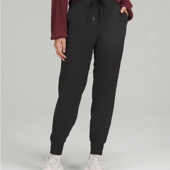- Lululemon Ready to Rulu Classic-Fit High-Rise Jogger Size 4